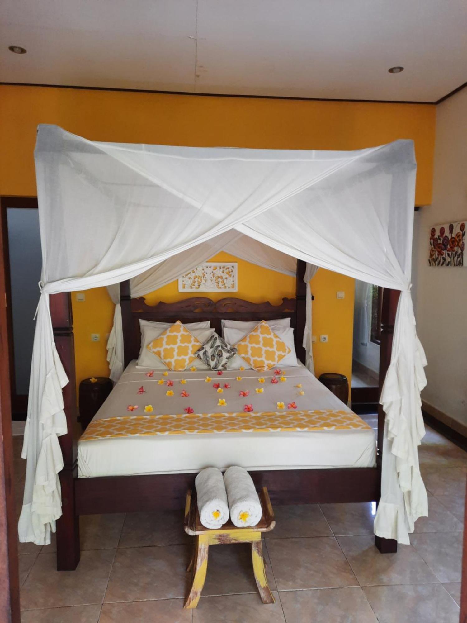 Kirana Homestay Amed  Exterior photo