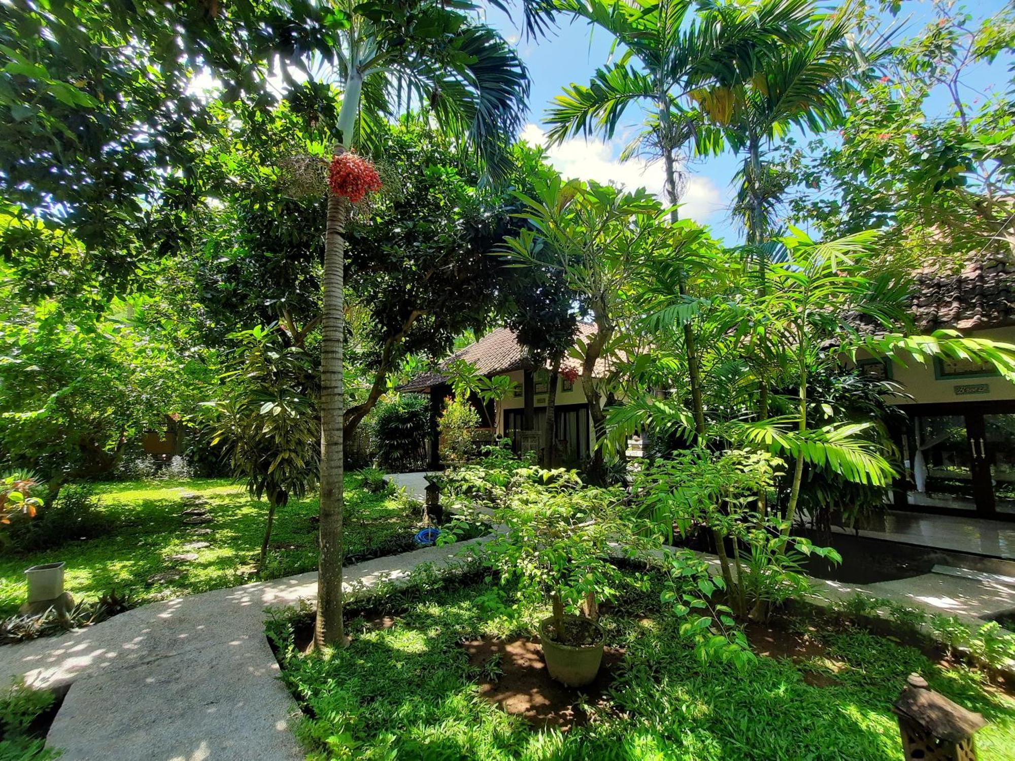 Kirana Homestay Amed  Exterior photo